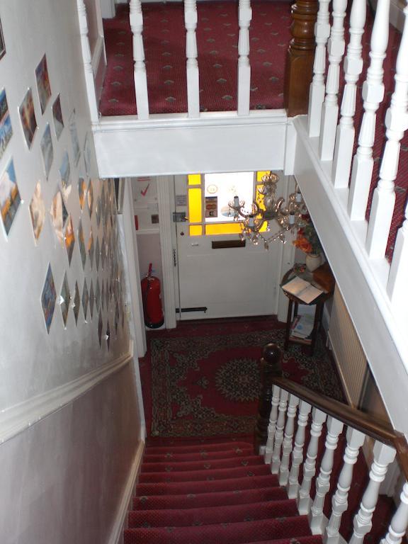 Melville Lodge Gatwick Horley Dış mekan fotoğraf