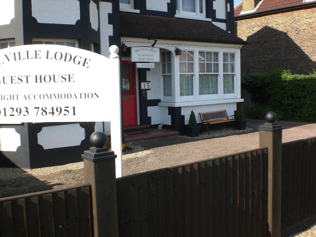Melville Lodge Gatwick Horley Dış mekan fotoğraf