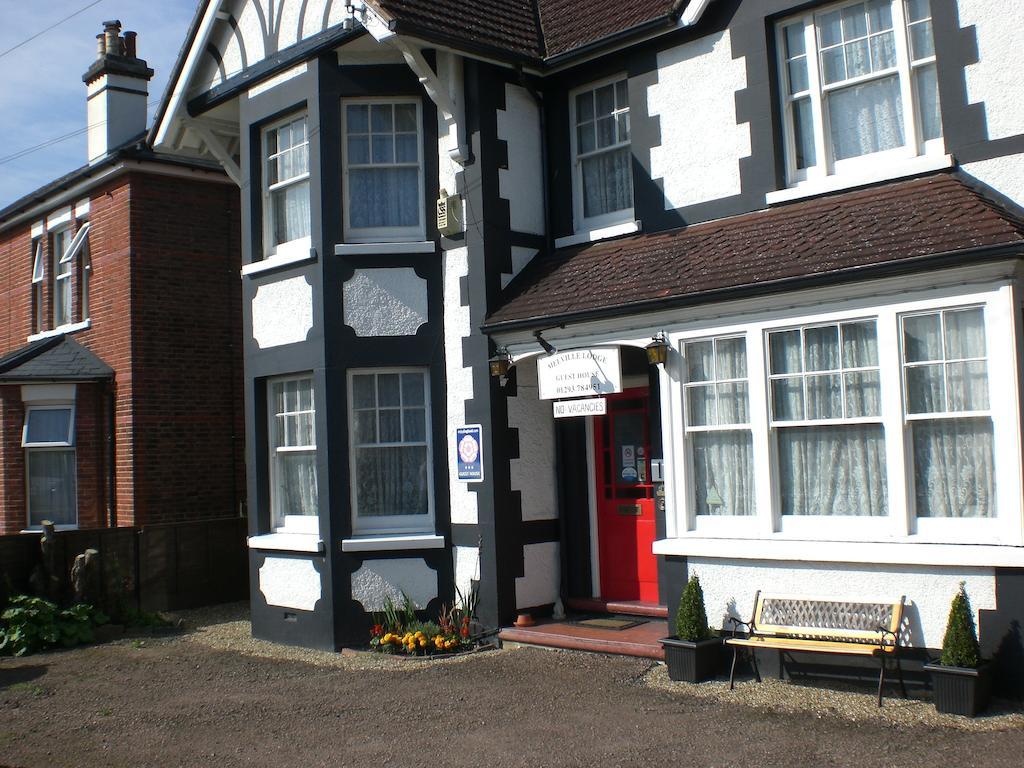 Melville Lodge Gatwick Horley Dış mekan fotoğraf